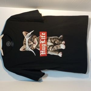DOM black tshirt graphic cat hug life sz large